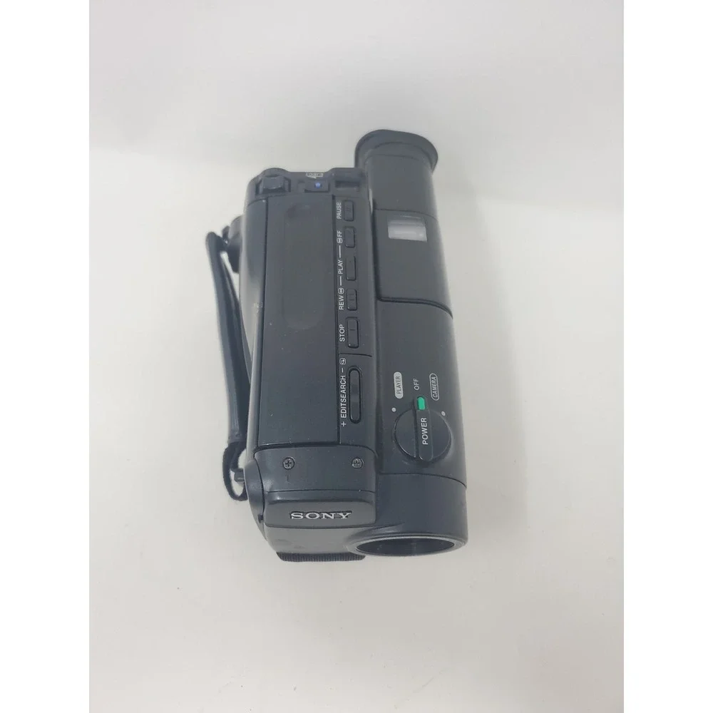 Sony CCD-TR74 NTSC Handycam Video 8 Camcorder 0.8 LUX Color View Finder 24x